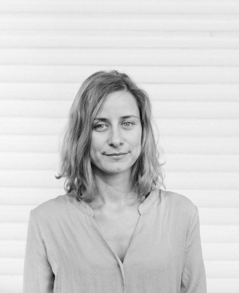 http://petralisson.com/files/gimgs/th-1_Petra Lisson.jpg